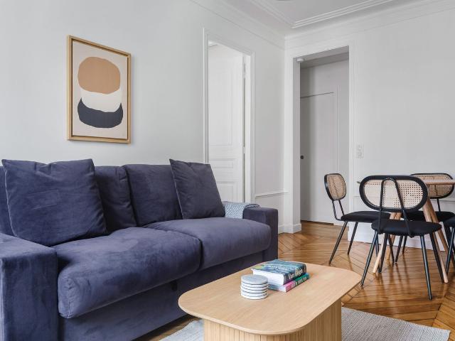 Charming One Bedroom Retreat in Paris, Paris Amsterdam Apartments for Rent
