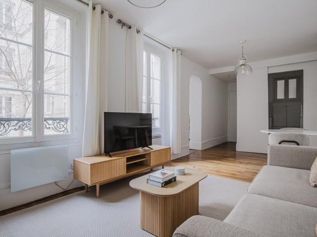 Charming One Bedroom Retreat in Paris