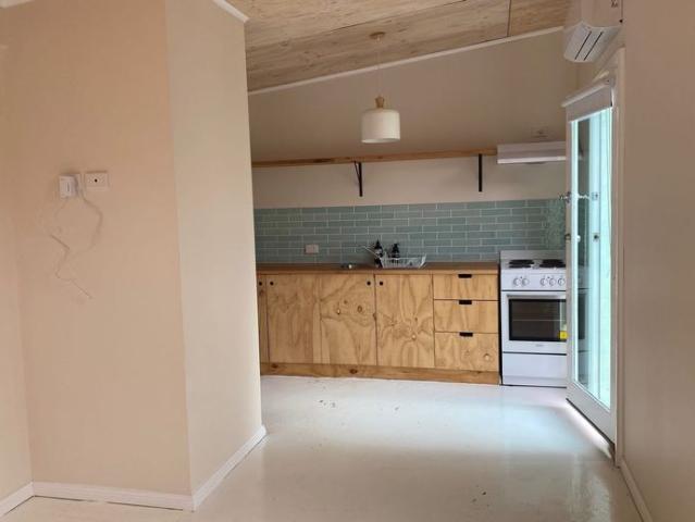 Charming One Bedroom Studio Within Walking Distance to Town