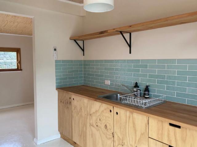 Charming One Bedroom Studio Within Walking Distance to Town