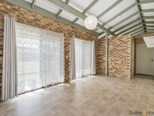 Charming Original Beachside Cottage Walk to Everything!