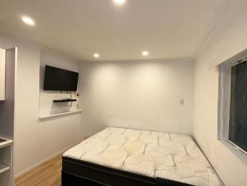 Charming Partly Furnished Studio for Rent in Hyde Park Apply through Realestate.com