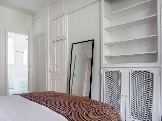 Charming Paris Apartment with City Views, Paris Amsterdam Apartments for Rent