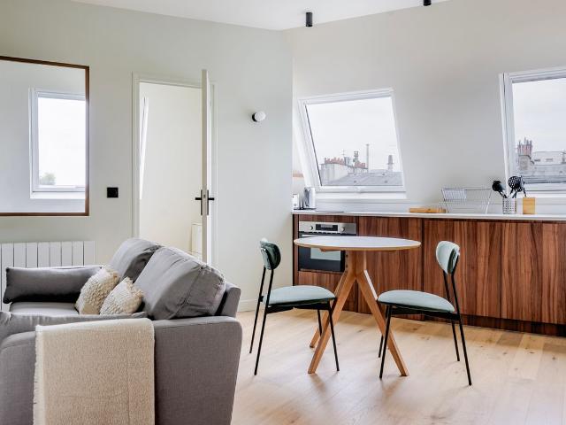 Charming Parisian 1 Bedroom Ready for You!, Paris Amsterdam Apartments for Rent