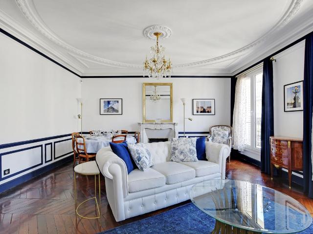 Charming Parisian Apartment in the Heart of the Left Bank, Paris Amsterdam Apartments for Rent