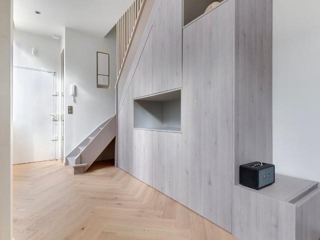 Charming Parisian Duplex: Live Comfortably from Day One, Paris Amsterdam Apartments for Rent