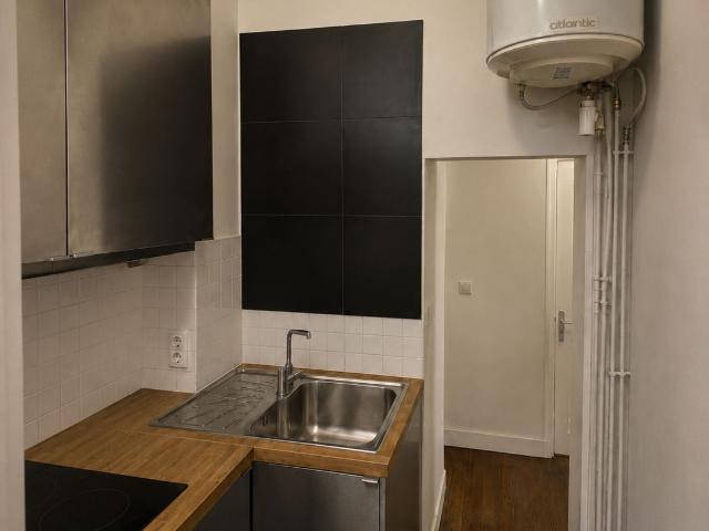 Charming Parisian One Bedroom Apartment in Saint Germain Des Prés, Paris Amsterdam Apartments for Rent