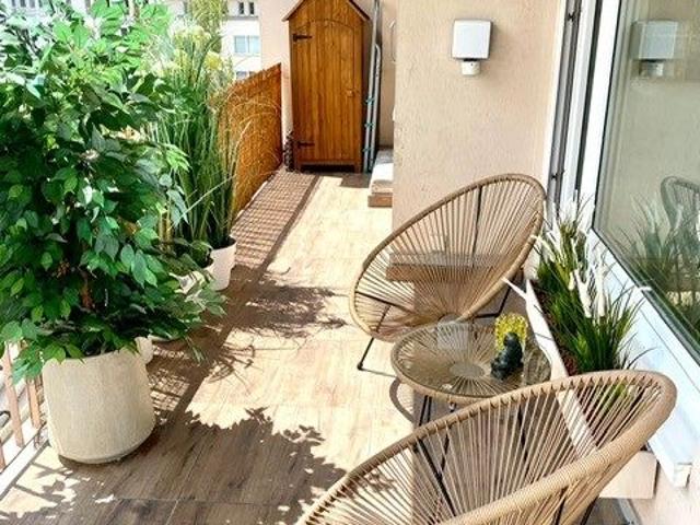 Charming Penthouse with Balcony in Essen's Southern District – euhabitat
