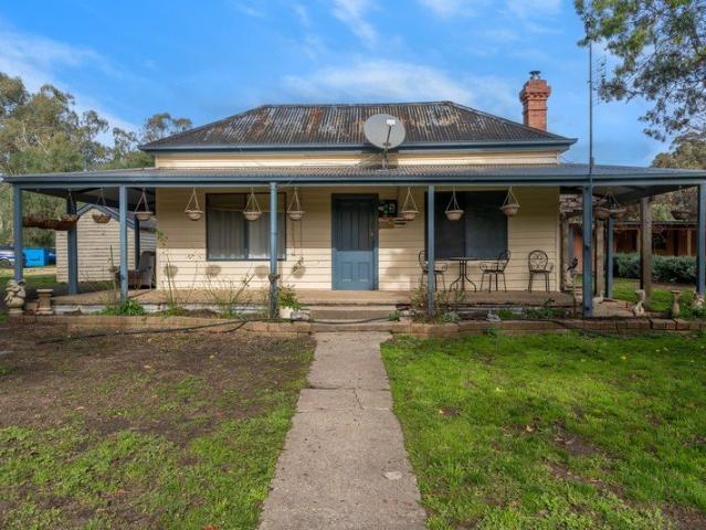Charming Period Character and Vineyard Lifestyle on 15 Hectares
