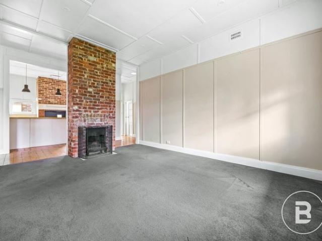 Charming Period Home in a Convenient Wendouree Location