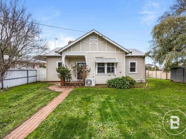 Charming Period Home in a Convenient Wendouree Location