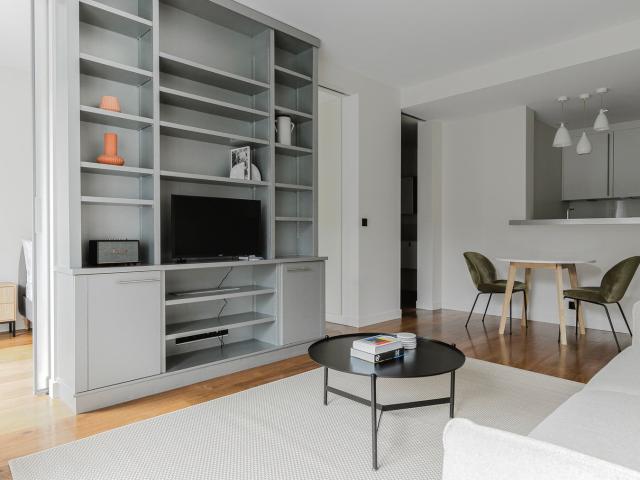 Charming Porte Dauphine 1BR with Modern Touches