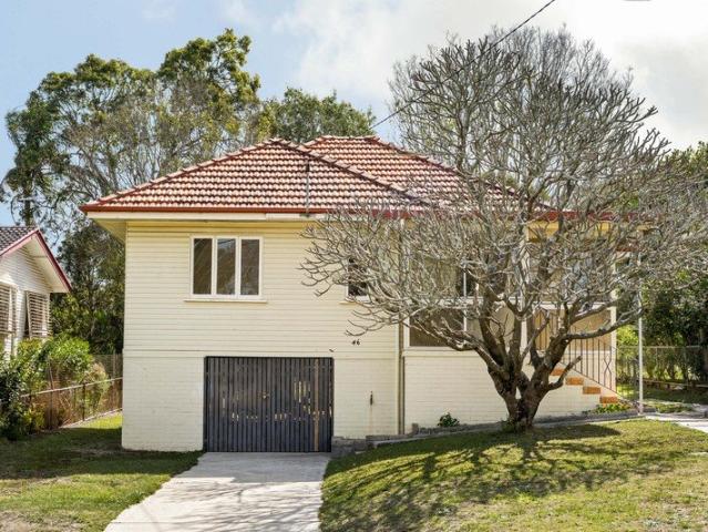 Charming Post War Character, Potential and 607m² of Opportunity!