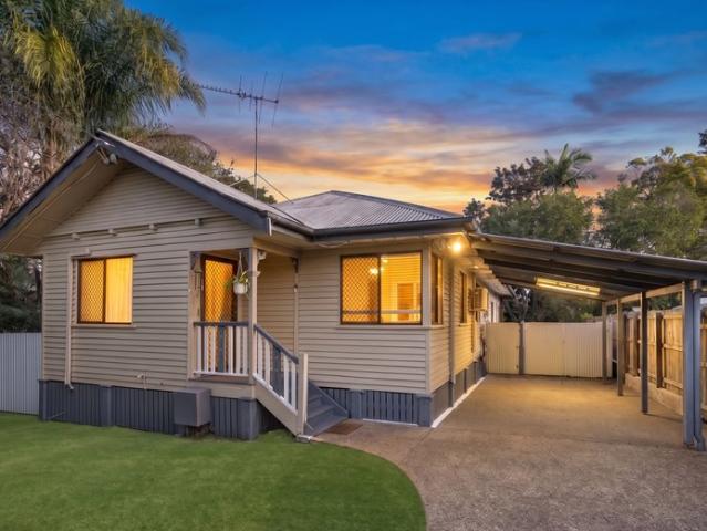Charming Post War Cottage on 647sqm Ultimate Lifestyle & Location