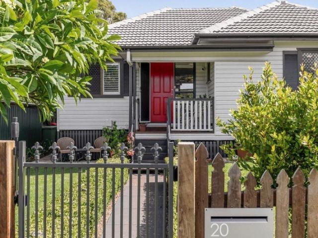 Charming Post War Cottage Backing onto Parkland