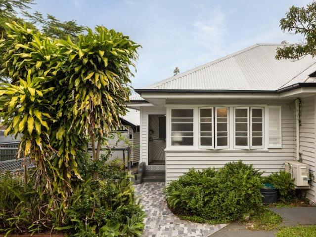 Charming Post War Home on a Stunning 645m² Parkside Block