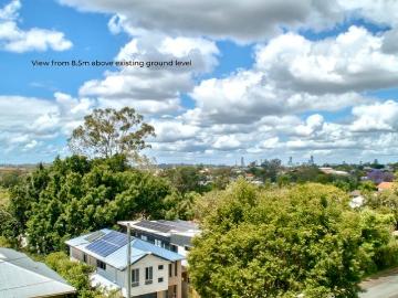 Charming Post War Home in Blue Chip Mitchelton Pocket!