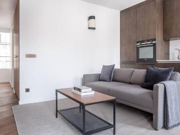 Charming Place Vendôme 1BR, Steps from Parisian Delights, Paris Amsterdam Apartments for Rent