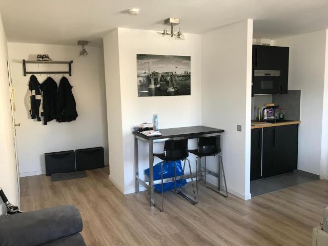 Charming, pretty suite in Düsseldorf, Dusseldorf Amsterdam Apartments for Rent