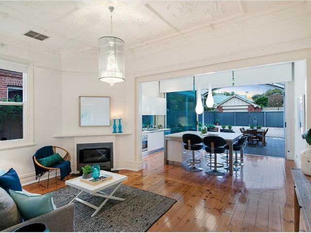 CHARMING! PRIME LOCATION!