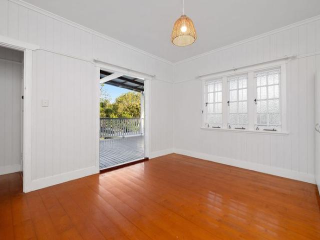 Charming Queenslander in the Heart of Woolloongabba