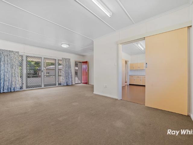 Charming Queenslander on a Huge 1,022m² Block in a Prime Beenleigh Location