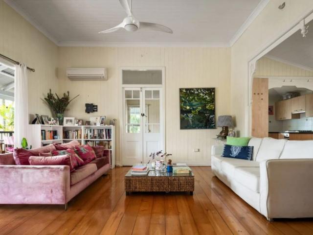 Charming Queenslander Living with Pool in the Heart of Hawthorne