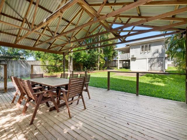 Charming Queenslander Style Home with Spacious Outdoor Living