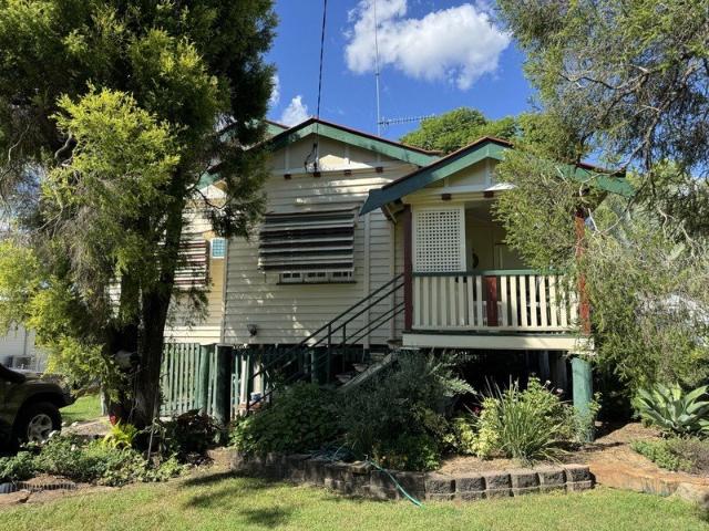 Charming Queenslander with Timeless Character