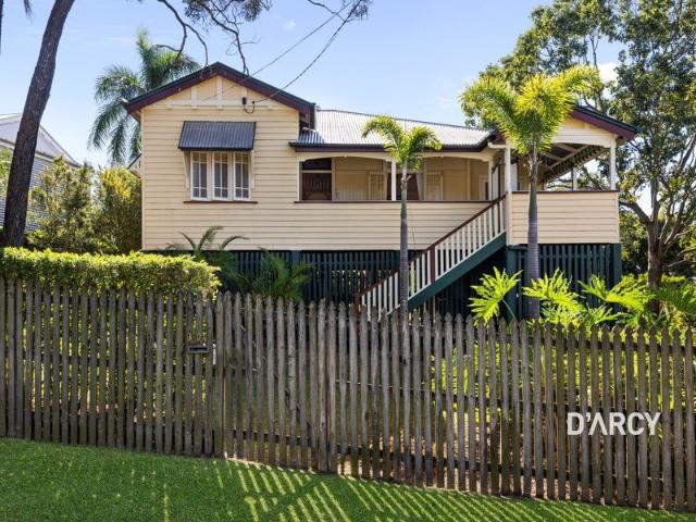 Charming Queenslander with Modern Comforts