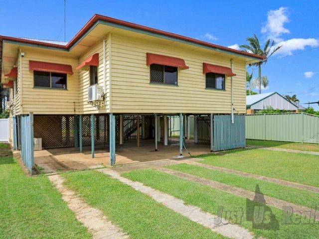 Charming Queenslander with Modern Living