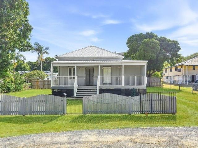 Charming Queenslander with Modern Touches in Koongal!