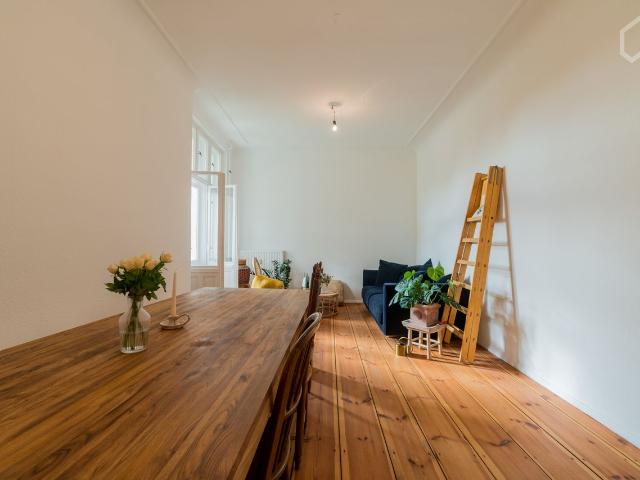 Charming quiet 2 bedroom apartment with balcony in Berlin Prenzlauer Berg, Berlin Amsterdam Apartments for Rent