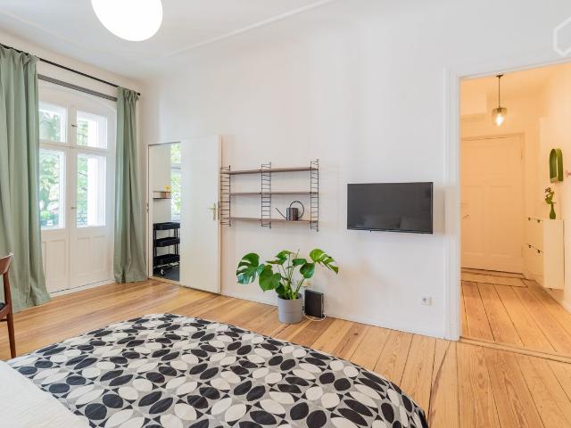 Charming, quiet, with balcony Schillerkiez, Neukölln, Berlin Amsterdam Apartments for Rent