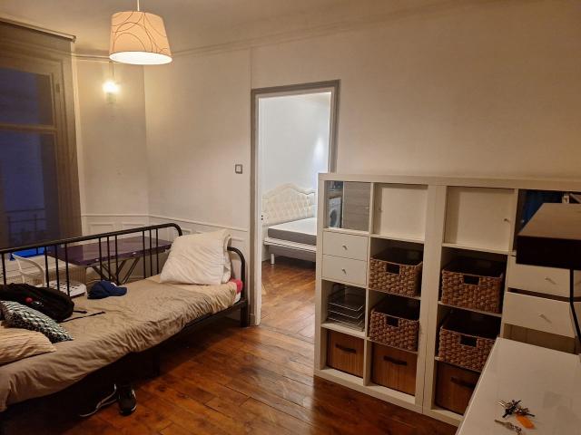 Charming quiet apartment – a stone's throw from Gambetta metro station, Paris 20th arrondissement T, Paris Amsterdam Apartments for Rent