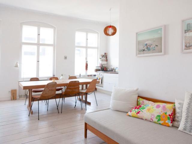Charming quiet beautiful 4 room apartment, Berlin Amsterdam Apartments for Rent