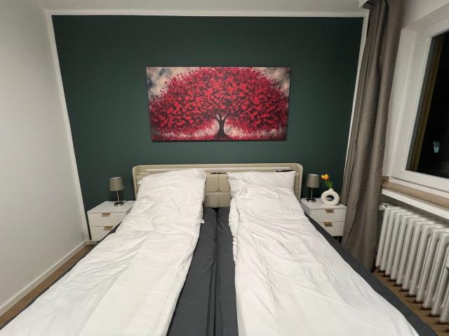 Charming, quiet home with 2 rooms in Köln freshly renovated, Koln Amsterdam Apartments for Rent