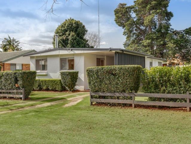 Charming Rangeville Gem with Parkside Views