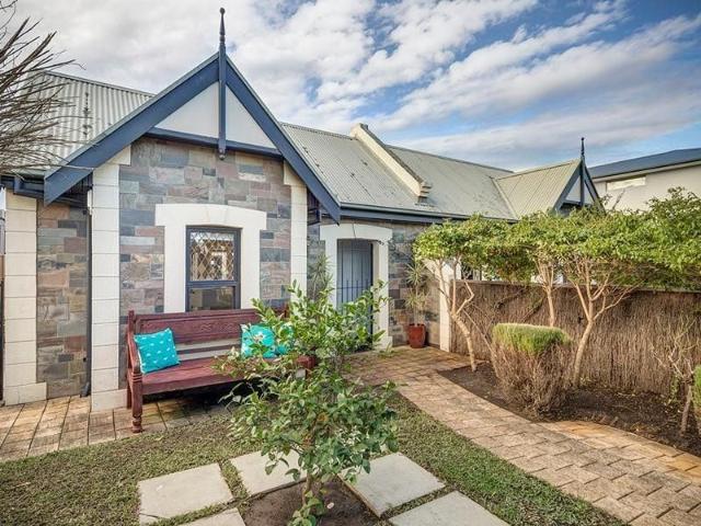 Charming Rental Opportunity in Parkside