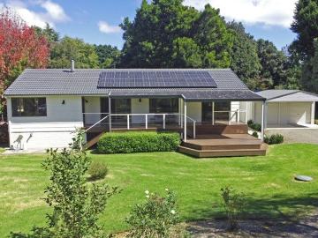 CHARMING RENO'D HOME SET WELL BACK AMIDST 2500+SQM GARDENS NEAR END OF A CUL DE SAC