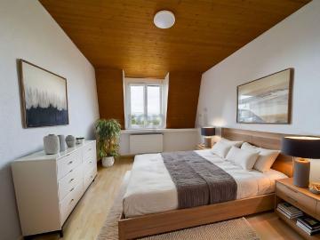 Charming, renovated 4.5 room penthouse apartment in Oberlunkhofen, including an outdoor parking space