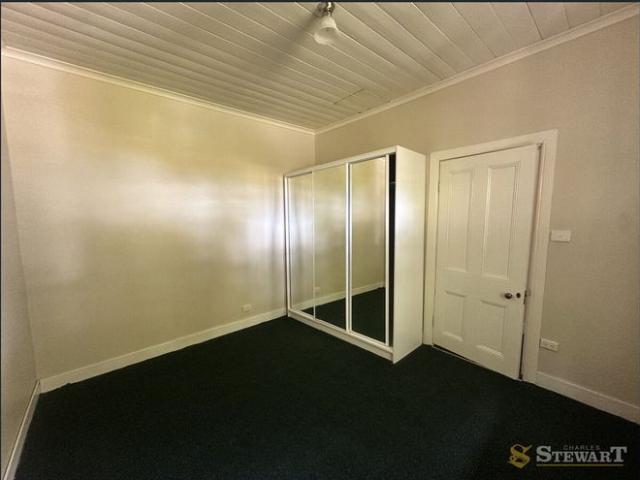 Charming Renovated Cottage in Central Terang