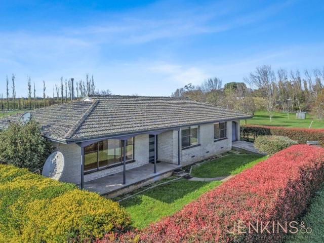 Charming Renovated Country House