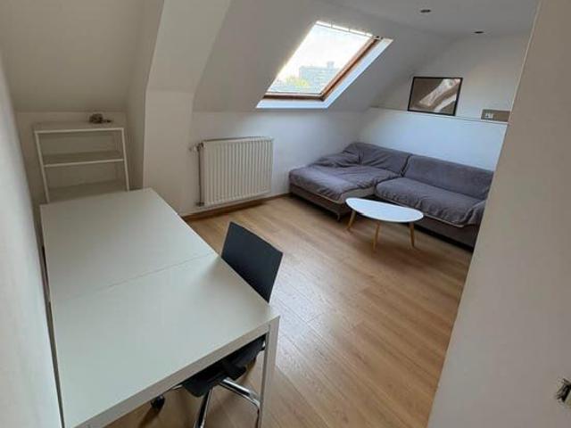 Charming Renovated Apartment Approx. 45 m² in Saint Gilles