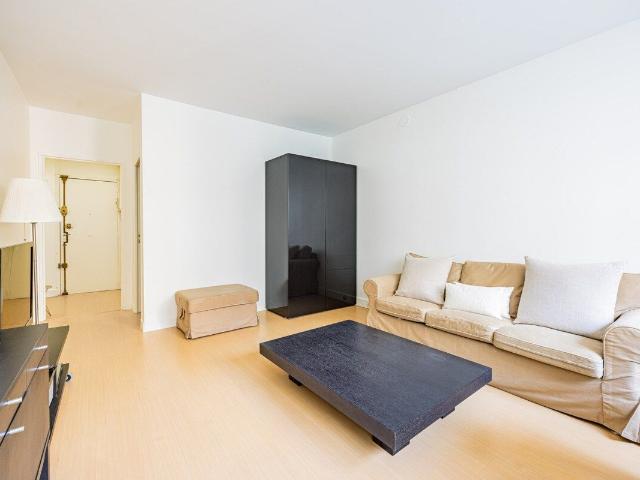 Charming Renovated apartment in 16th Arr Paris Amsterdam Apartments for Rent