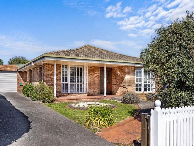 Charming Renovated Home in a Superb Central Location