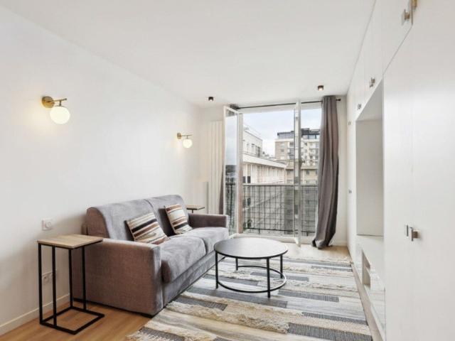 Charming Renovated Studio with AC in the 16th Arrondissement