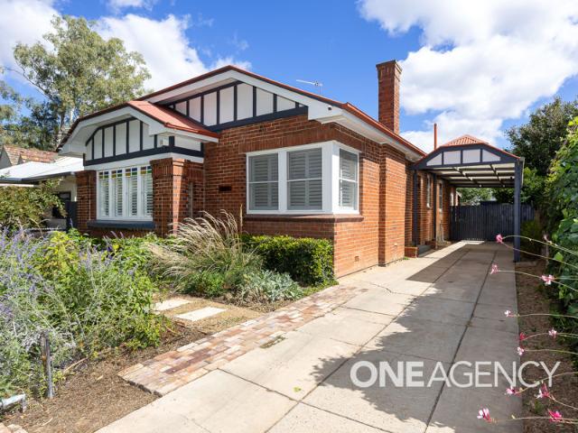 Charming red brick classic in central wagga