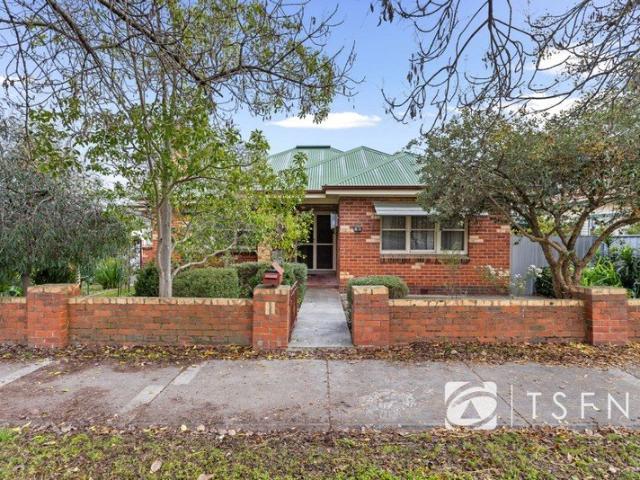 Charming Red Brick Home on a Corner Allotment with Brand New Solar