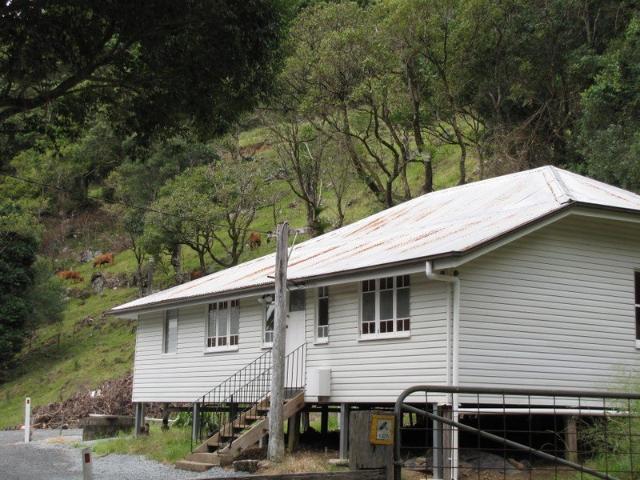 Charming Restored 1916 Country Cottage Tranquil Hinterland Living